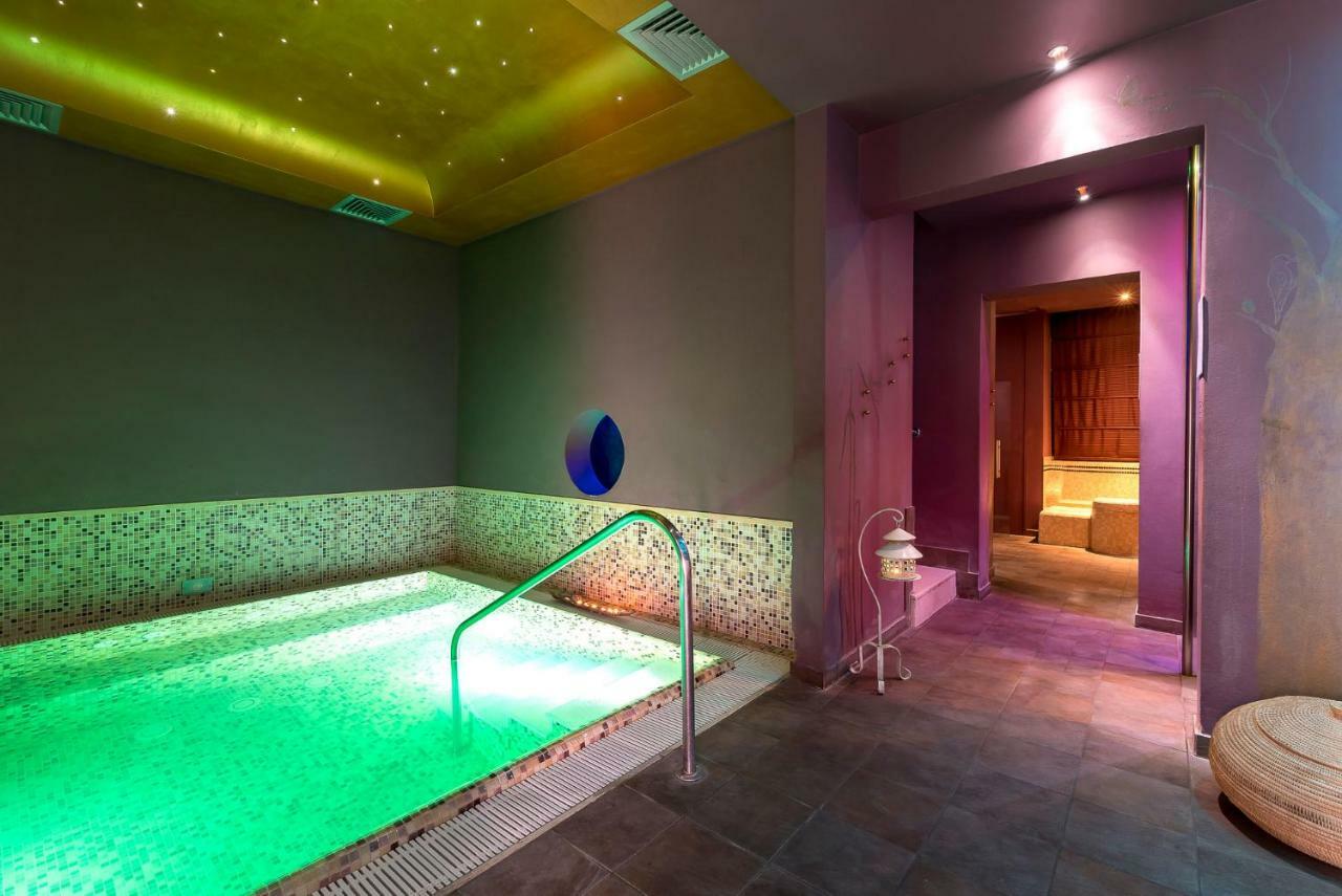 Single Room Spa Access
